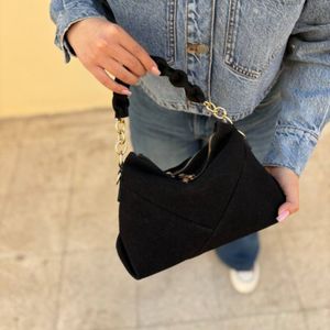 خرید اینترنتی کیف اسپرت زنانه و دخترانه ماهرون پروانه