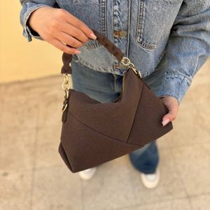 خرید اینترنتی کیف اسپرت زنانه و دخترانه ماهرون پروانه