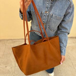 کیف دوشی زنانه و دخترانه سوییت مدل تاوس