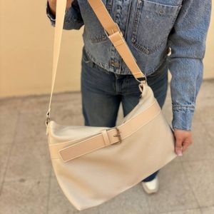 قیمت ارزان کیف دوشی چرمی دخترانه و زنانه مدل سیشل