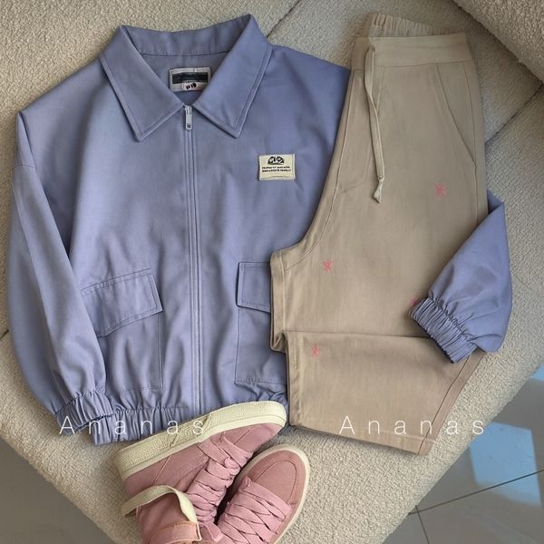 بامبر جکت استیکر آنا