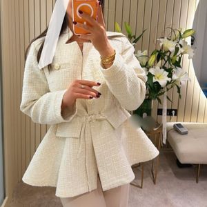 خرید آنلاین پالتو زنانه شانل مدل نیلا