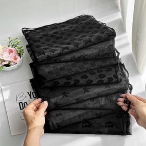 شال تور مجلسی طرح دار برجسته