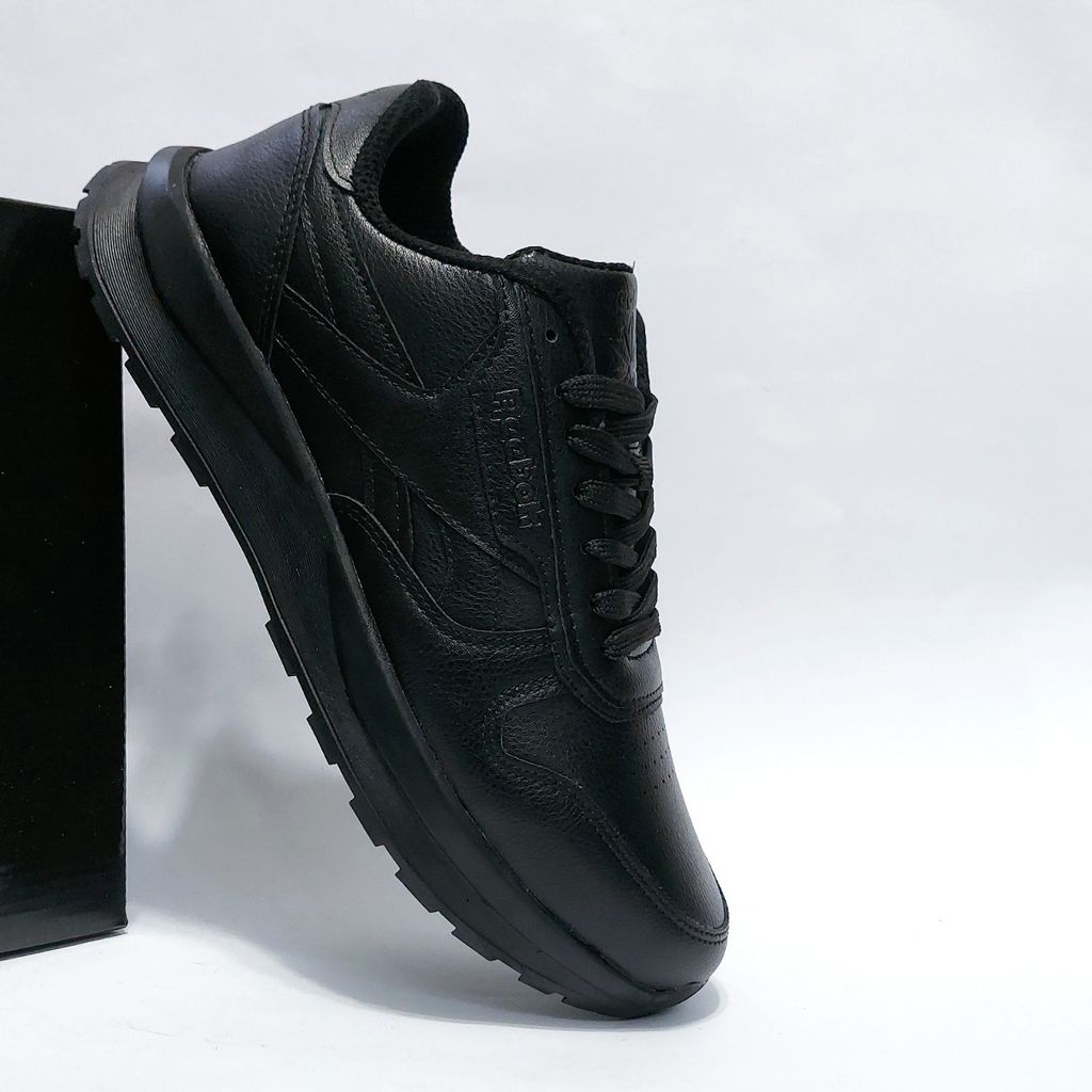 خرید اینترنتی کفش روزمره و راحتی ریبوک Reebok کیفیت بالا