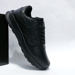 خرید اینترنتی کفش روزمره و راحتی ریبوک Reebok کیفیت بالا