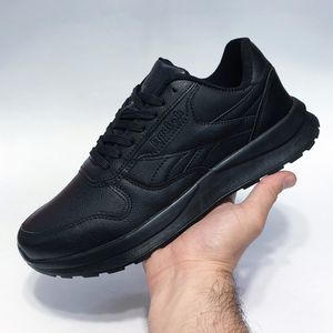 خرید آنلاین کفش روزمره و راحتی ریبوک Reebok کیفیت بالا