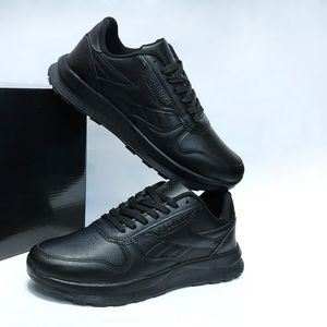 خرید انلاین کفش روزمره و راحتی ریبوک Reebok کیفیت بالا