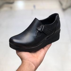 قیمت کفش چرم طبی زنانه مدل هیوا رنگ مشکی