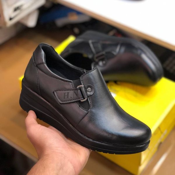 کفش چرم طبی زنانه مدل هیوا رنگ مشکی