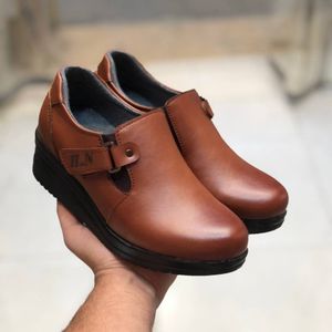 کفش چرم طبی زنانه مدل هیوا رنگ عسلی