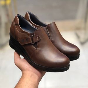 کفش چرم طبی زنانه مدل هیوا رنگ سوخته