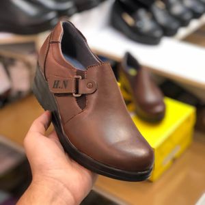 خرید آنلاین کفش چرم طبی زنانه مدل هیوا رنگ سوخته