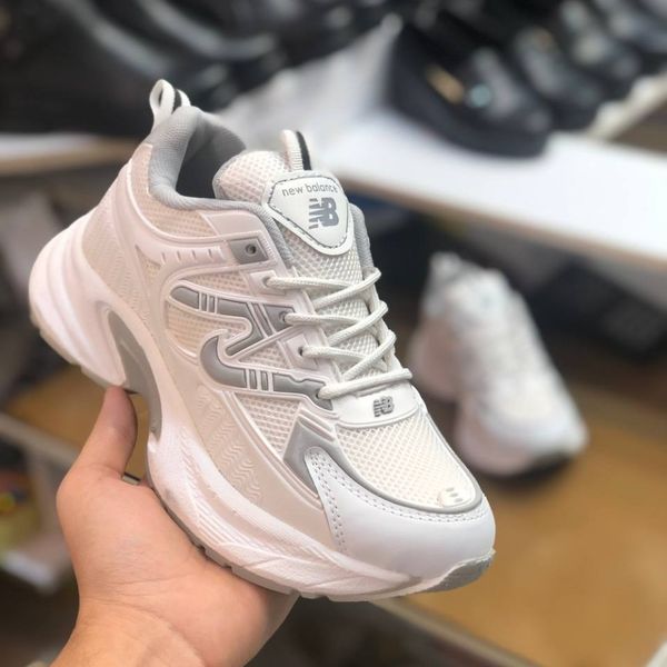کفش نیوبالانس 770زنانه رنگ سفید طوسی