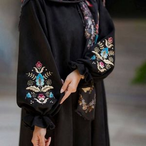 خرید اینترنتی مانتو گلایل ابروبادی