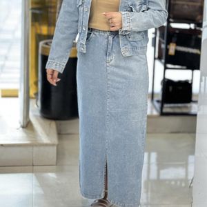 خرید اینترنتی دامن جین زنانه چاکدار قد 96 سانتی