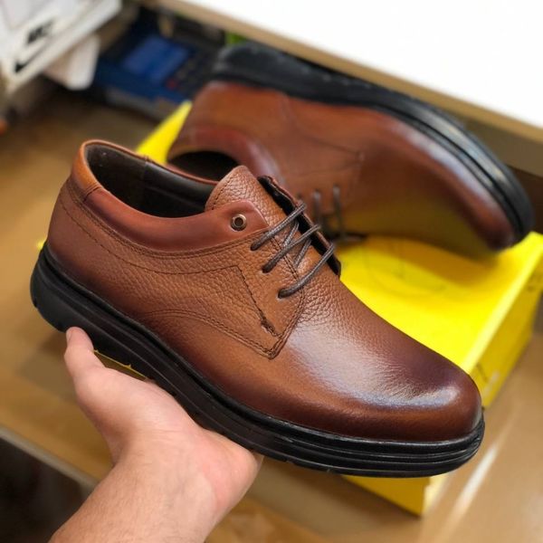 کفش چرم مردانه بندی مدل دنا رنگ عسلی