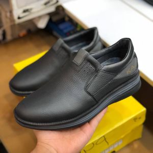 خرید انلاین کفش چرم مردانه طبی بی بند مدل اسکار مشکی