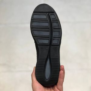 قیمت ارزان کفش چرم مردانه طبی بی بند مدل اسکار مشکی