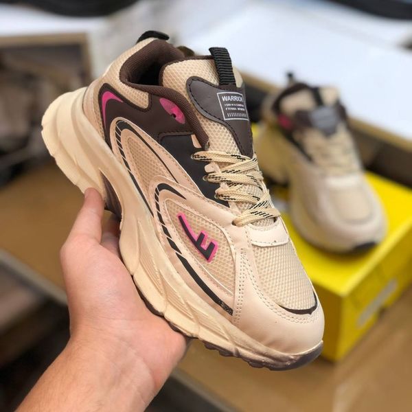 کفش طرح واریون زنانه رنگ کرم