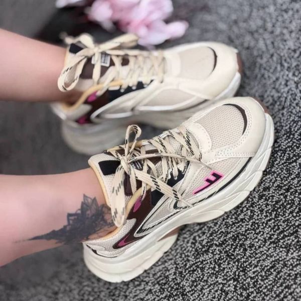 کفش طرح واریون زنانه رنگ کرم