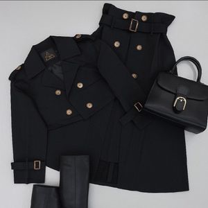 فروش اینترنتی کت و دامن آلامد نورا