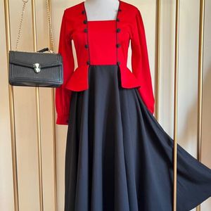 پیراهن زرین نورا