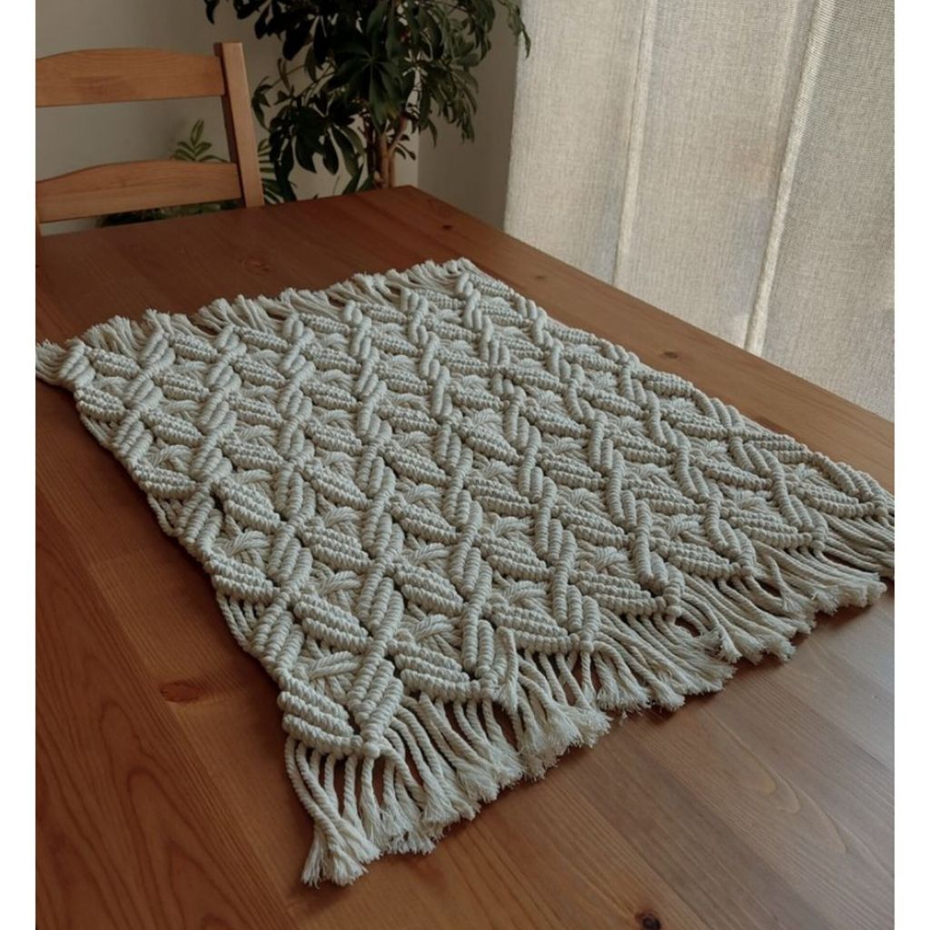 مشخصات رومیزی مکرومه بافی مدل مولان