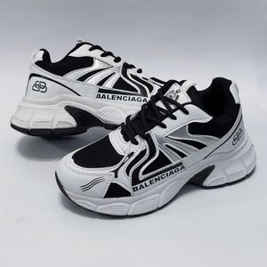 فروش اینترنتی کتونی اسپرت مدل بالنسیاگا Balenciaga