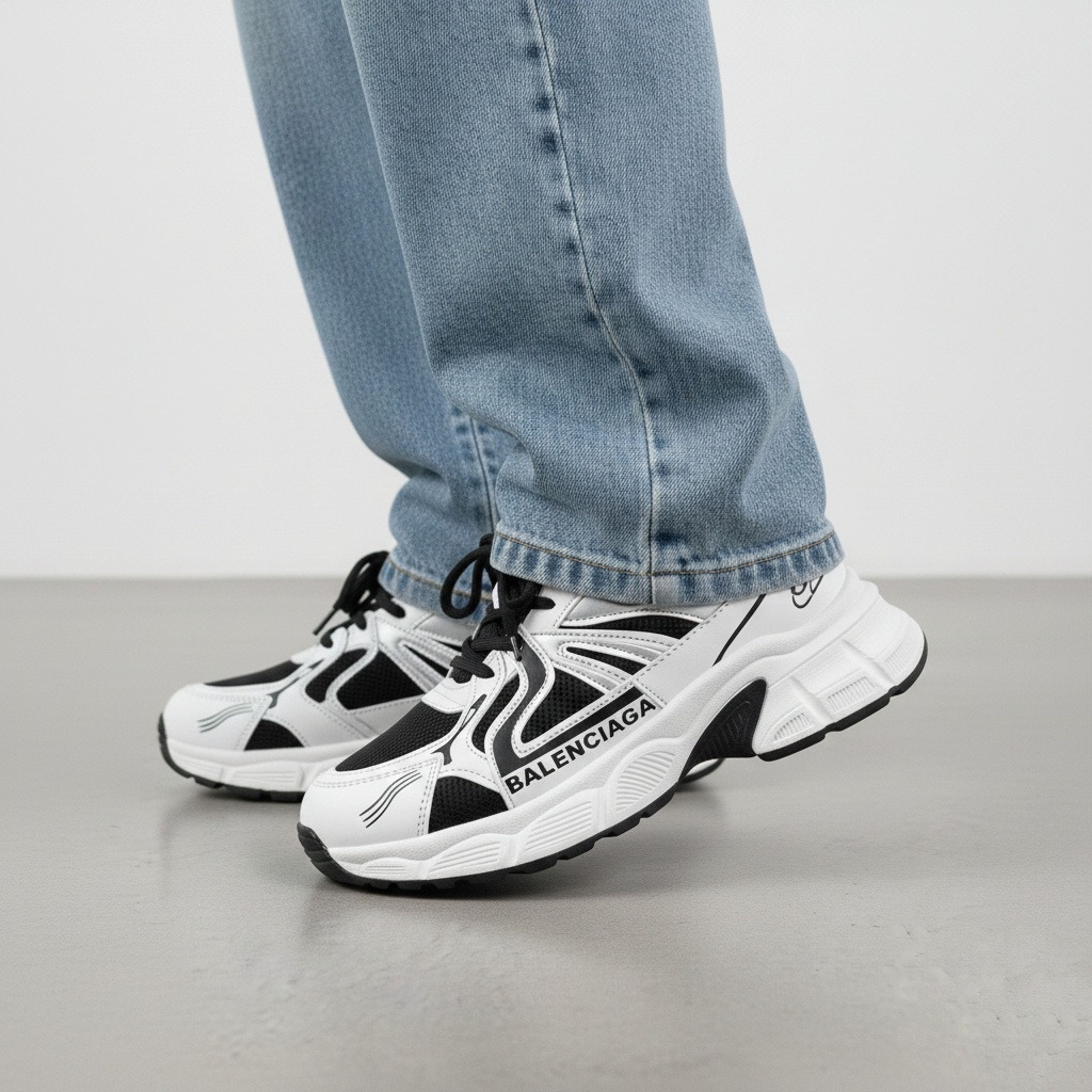 خرید انلاین کتونی اسپرت مدل بالنسیاگا Balenciaga