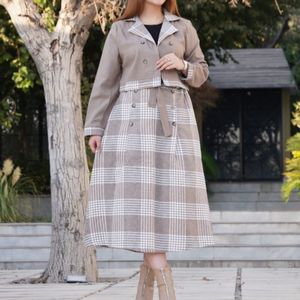 کت و دامن زنانه و دخترانه طوسی رنگ پاییزه