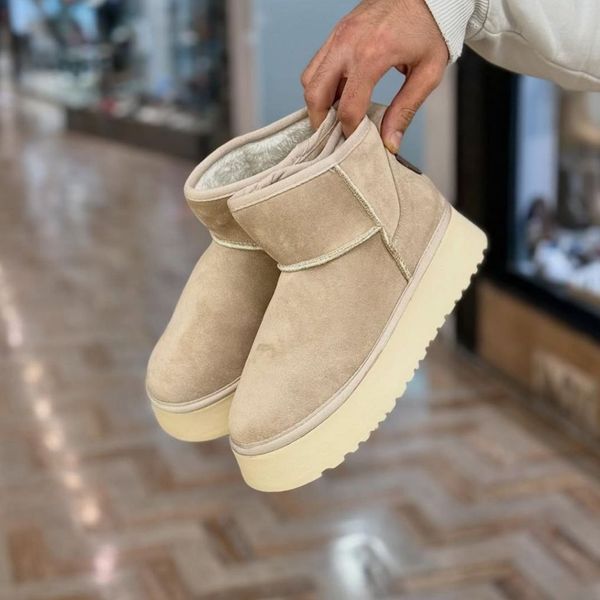 نیم بوت شیک زنانه