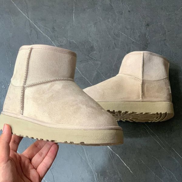 نیم بوت شیک زنانه