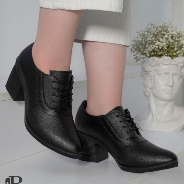 کفش کارمندی نوک تیز جلو بندی زنانه