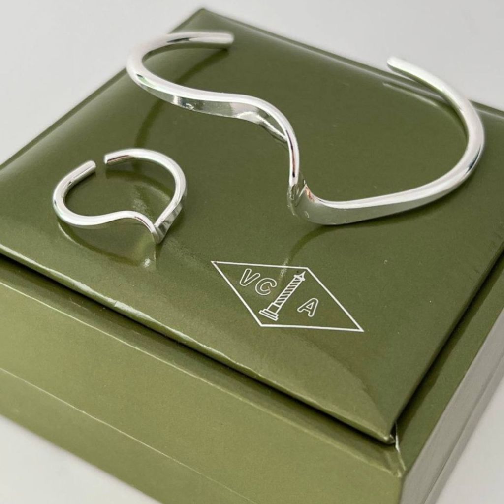 خرید اینترنتی ست بنگل و انگشتر موج هانا