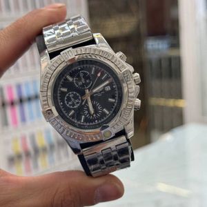 ساعت مردانه بنداستیل نقره ای صفحه مشکی مارک بریتلینگ