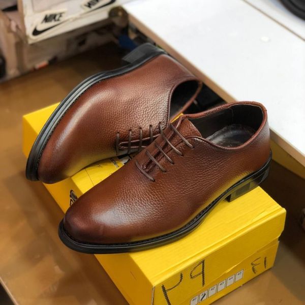 کفش چرم مجلسی مردانه بندی مدل مالکوم عسلی