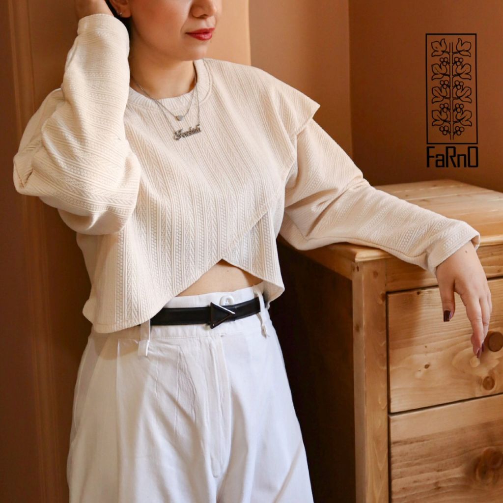 خرید اینترنتی بافت کرم زنانه یقه دار