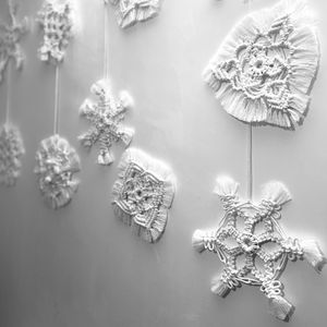 مشخصات برف مکرومه دکوری و مناسب دیزاین دیوار و پرده