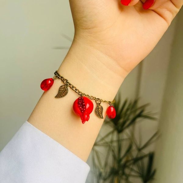 دستبند زنانه طرح انار یلدا
