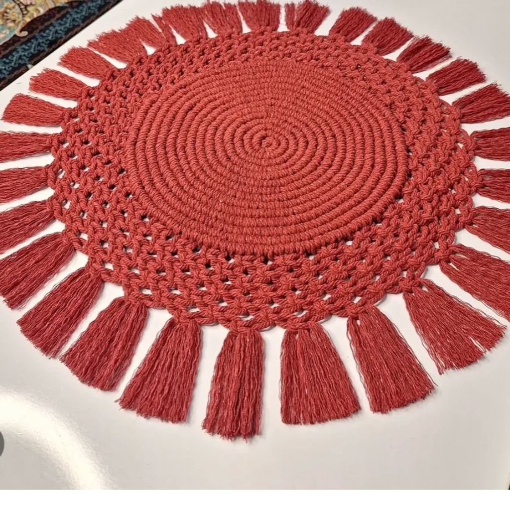 خرید انلاین رومیزی‌گرد مکرومه بافی مدل انا