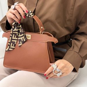 قیمت کیف طلوع هانا