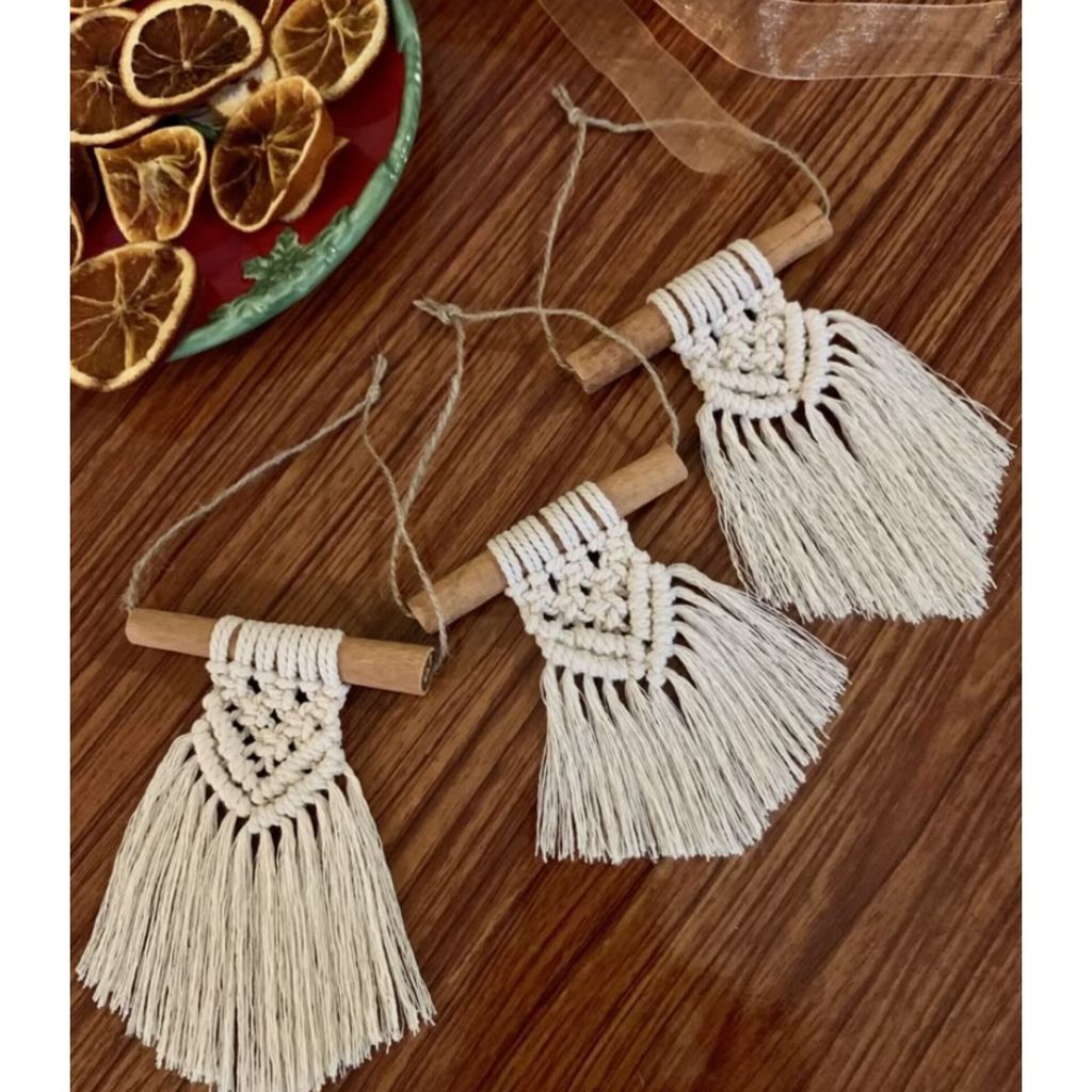 خرید انلاین ست گیفت سه عددی مکرومه چوب دارچین مناسب دیزاین تولد اتلیه و