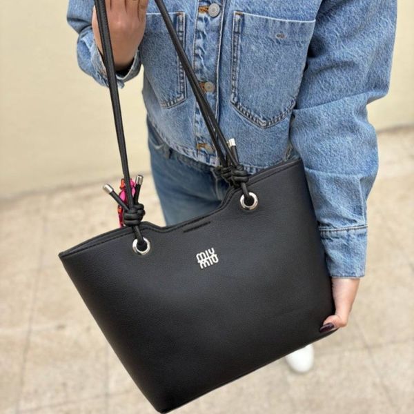 کیف دوشی زنانه و دخترانه مدل کیلتو پروانه