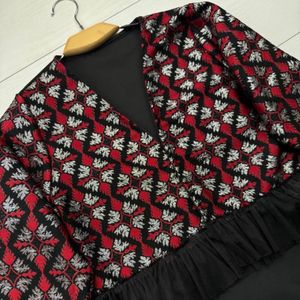 مشخصات کت و دامن مرجان