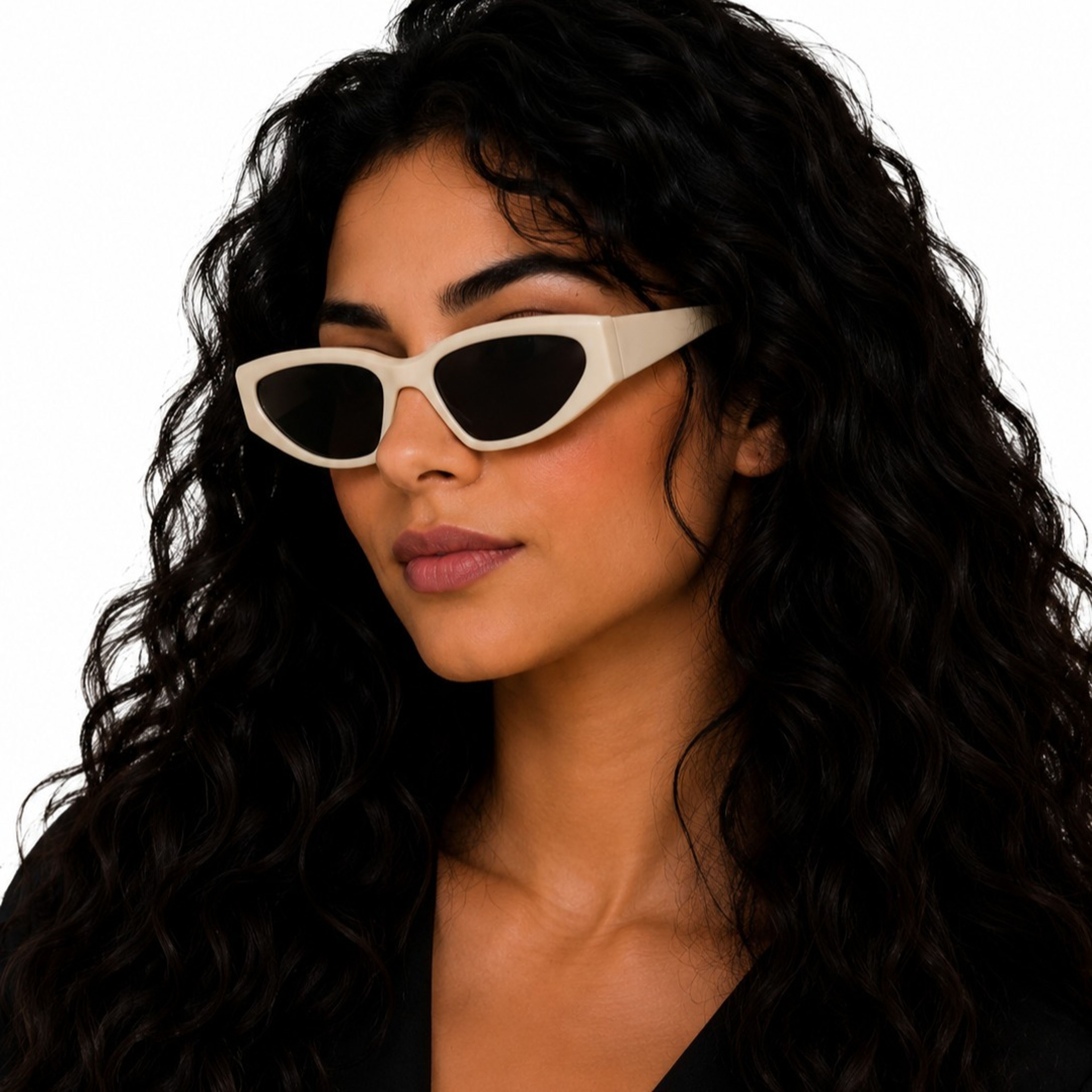 مشخصات عینک افتابی زنانه