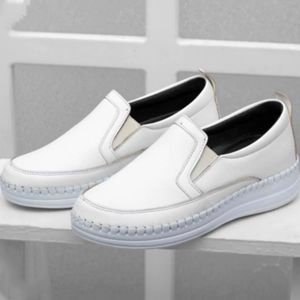 کفش زنانه مدل گلبهار کفی طبی و خارپاشنه رنگ سفید