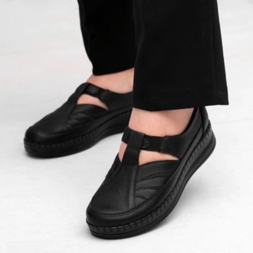 قیمت ارزان کفش زنانه مدل پروانه کفی طبی و خارپاشنه رنگ مشکی