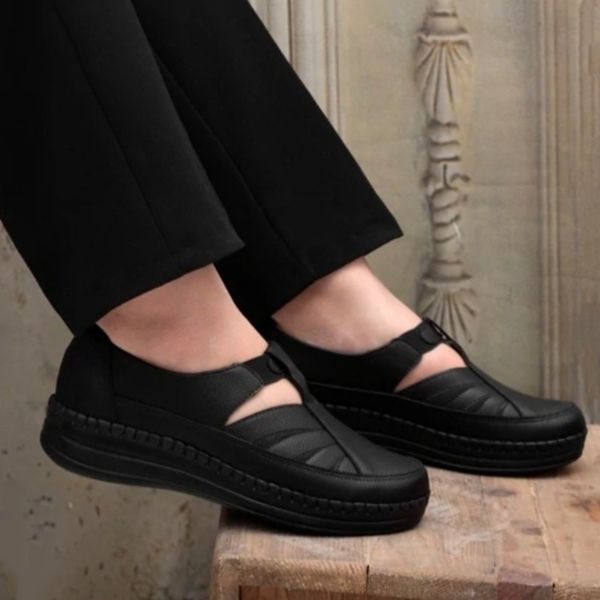 کفش زنانه مدل پروانه کفی طبی و خارپاشنه رنگ مشکی