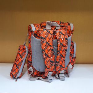 خرید اینترنتی کوله پشتی فضانورد مدل صندوقی انگلیسی