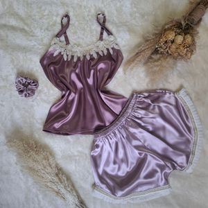 لباس خواب ساتن ابریشم زنانه مدل ارغوان